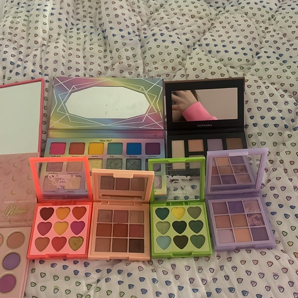 huge eyeshadow makeup pallets set - Picture 3 of 4